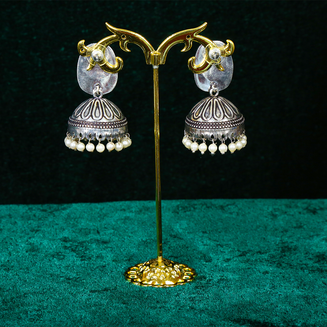 BLACK DIVINE DESI DANGLER