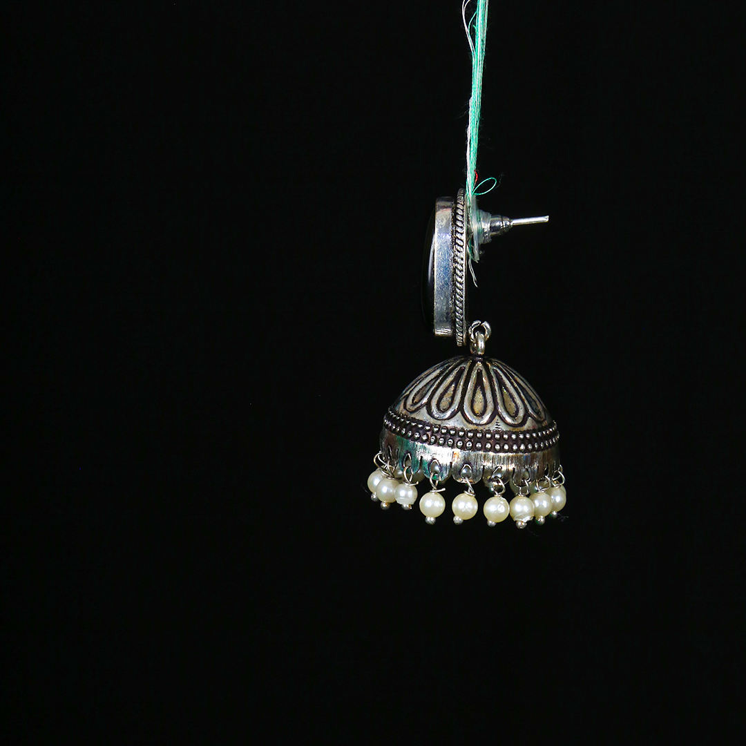 BLACK DIVINE DESI DANGLER